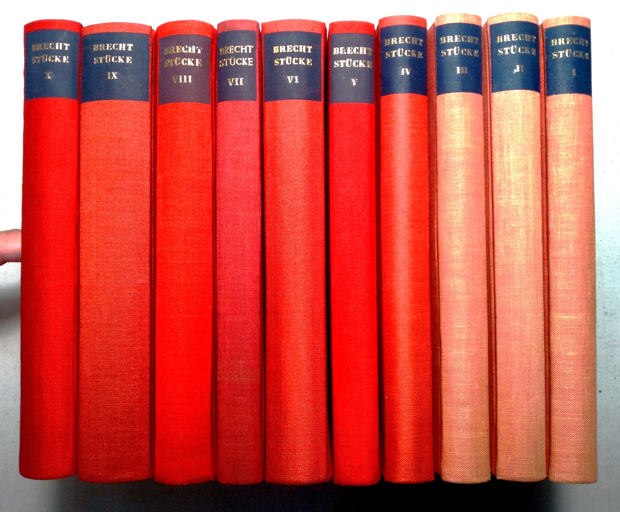 A fine lot of the works of Bertolt Brecht, in ten (10) volumes: Band 1: Baal, Trommeln in der Ncht, Im Dickicht der Stdte; Band 2: Leben Eduards des Zweiten von England, Mann ist Mann; Band 3: Die Dreigroschenoper, Aufstieg und Fall der Stadt Mahagonny, Das Badener Lehrstck vom Einverstndnis; Band 4