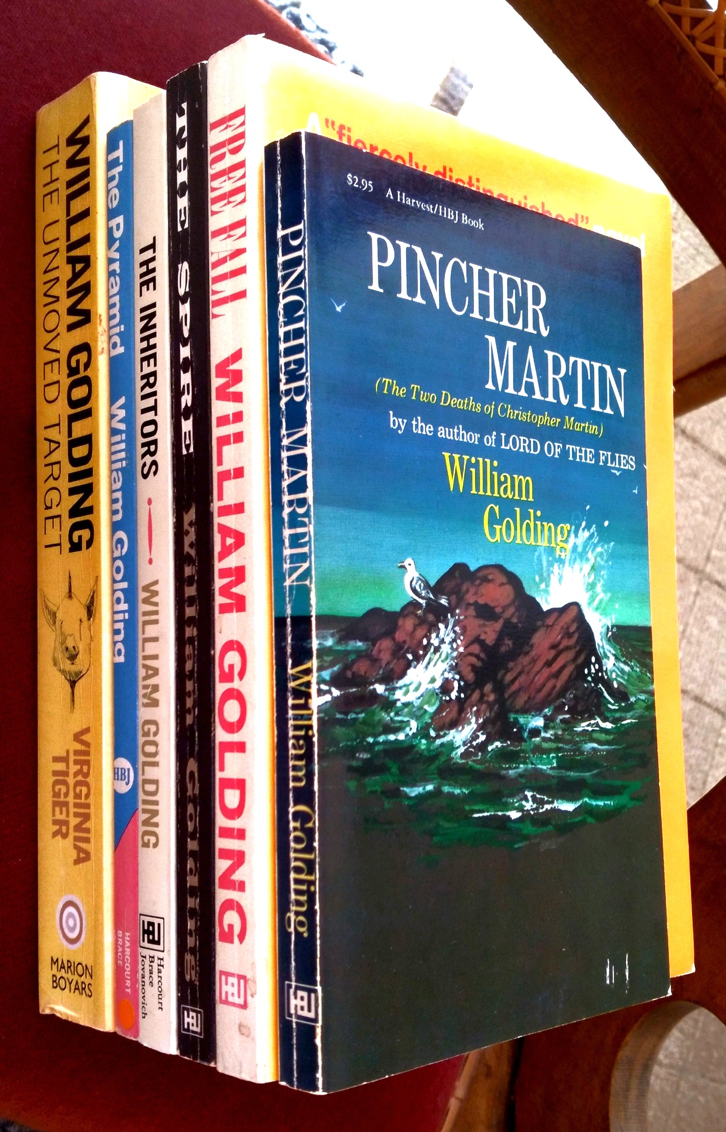 A lot of six (six) William Golding novels in hardcover: Rites of Passage; A Moving Target; The Hot Gates, and other occasional pieces; The Double Tongue; The Paper Men