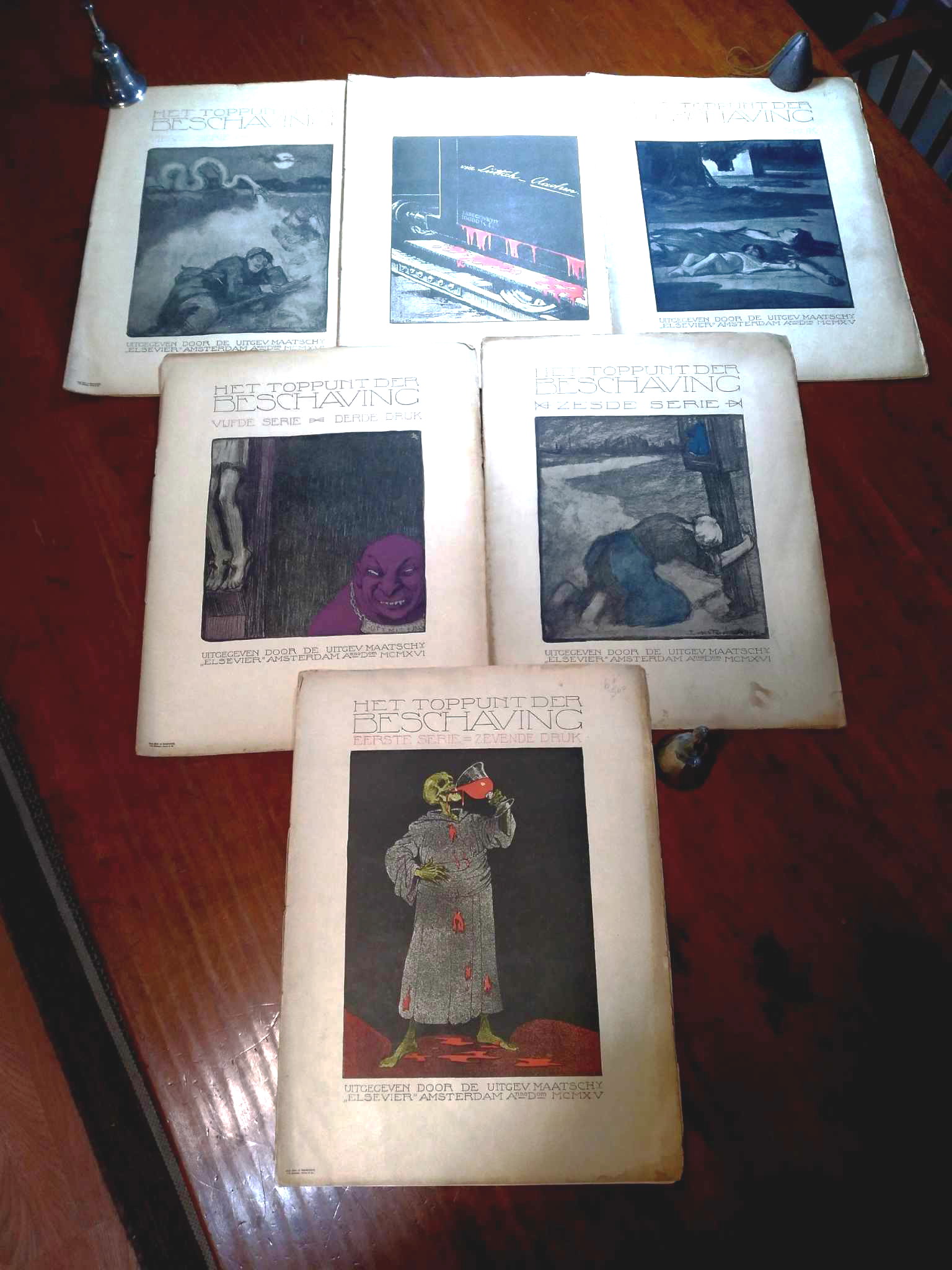 A lot of six (6) issues of Het Toppunt der Beschaving