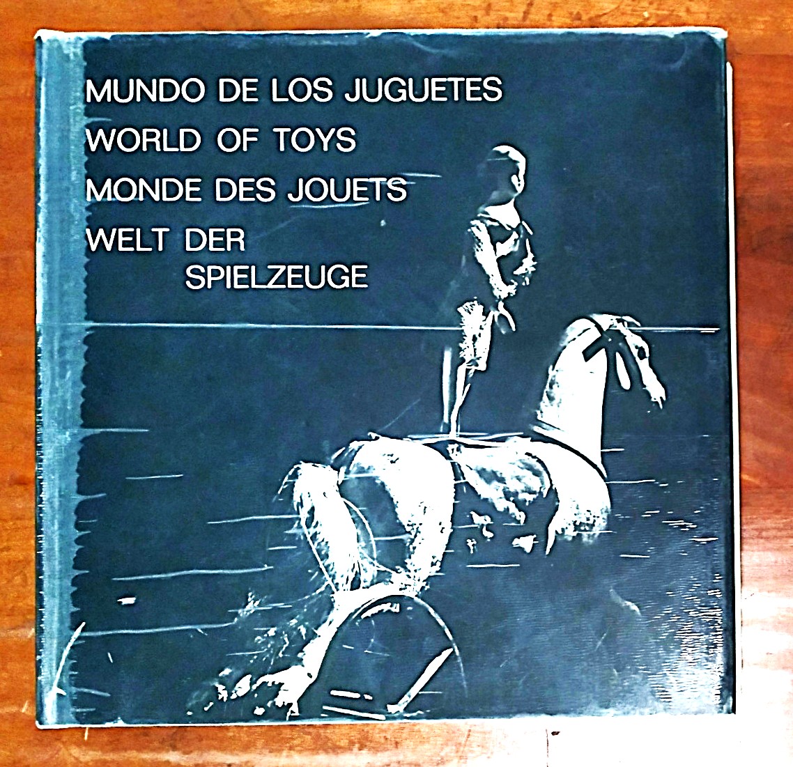Mundo De Los Juguetes / World Of Toys / Monde Des Jouets / Welt Der Spielzeuge