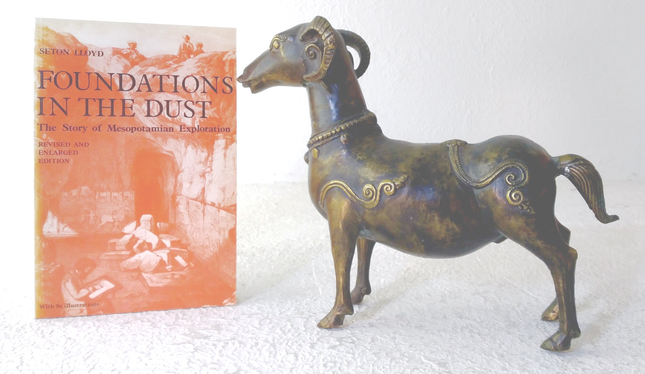Foundations in the dust: The story of Mesopotamian exploration