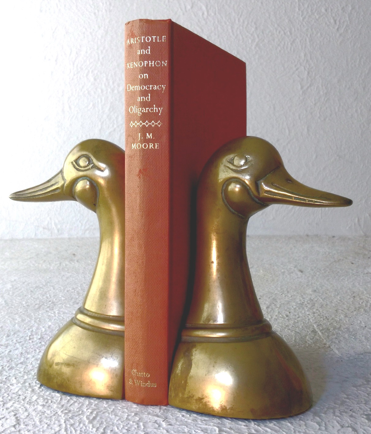 Aristotle and Xenophon on Democracy and Oligarchy