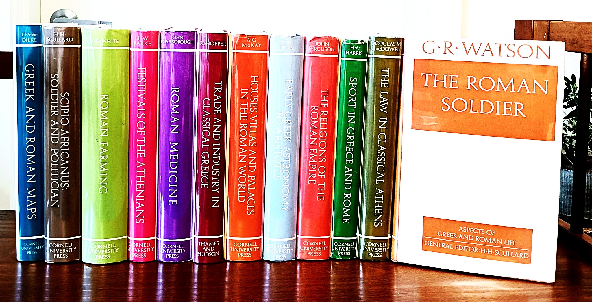 A lot of twelve (12) contributions to the Aspects of Greek and Roman Life series: The Roman Soldier; The Law in Classical Athens; Sport in Greece and Rome; The Religions of the Roman Empire; Early Greek Astronomy to Aristotle; Houses, Villas and Palaces in the Roman World; Trade and Industry in Clas