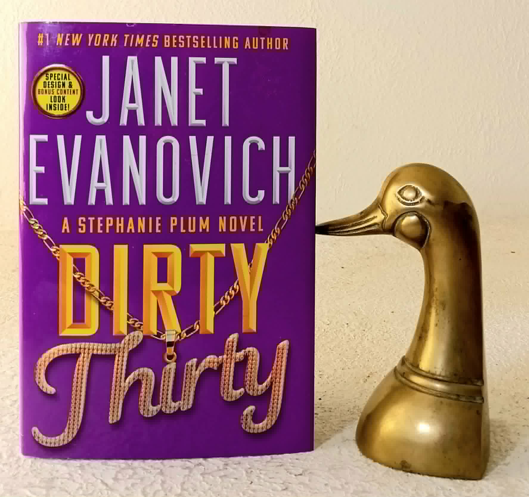 Dirty Thirty: a Stephani Plum novel