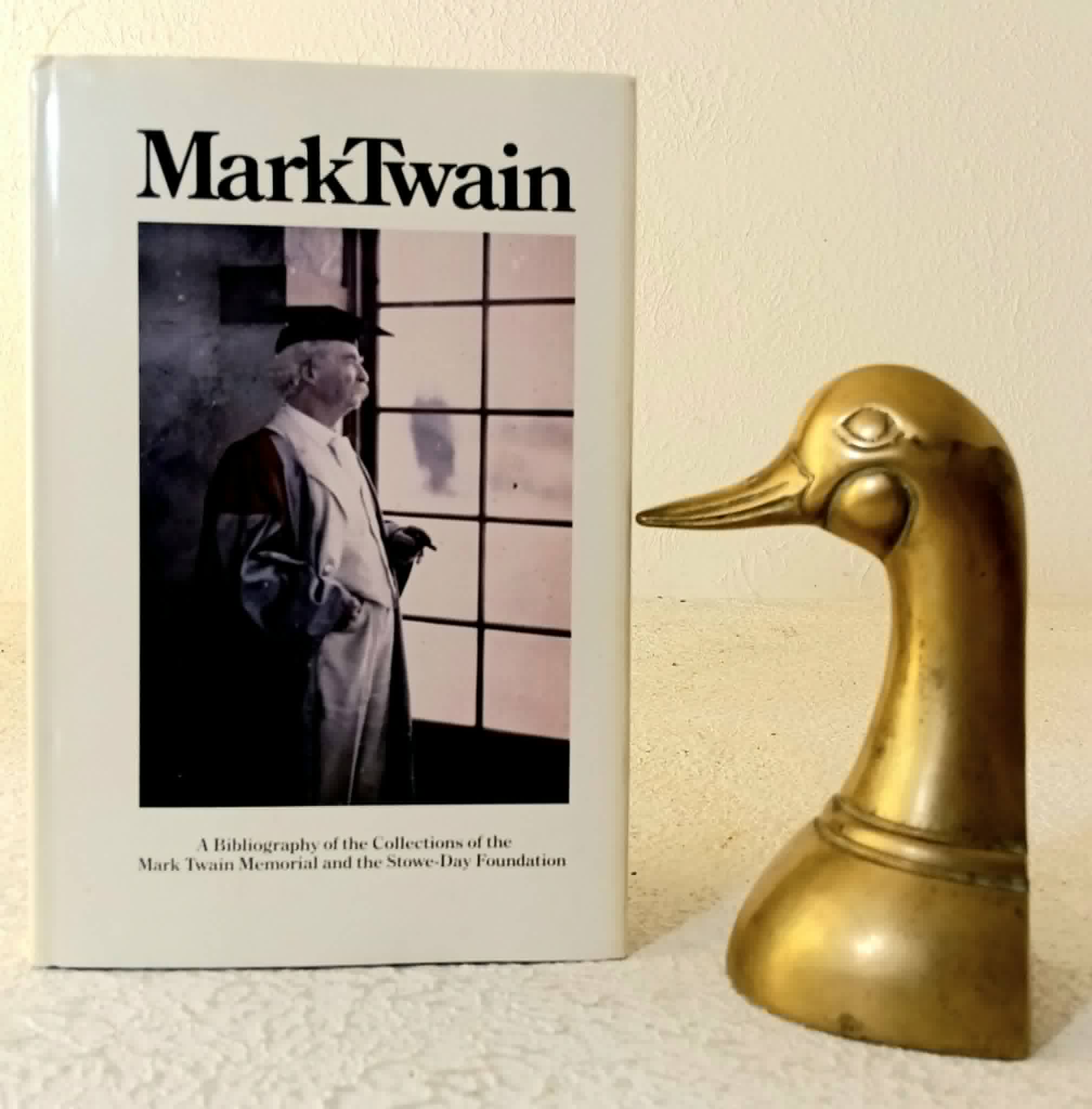 Image for Mark Twain: A Bibliography of the Collections of the Mark Twain Memorial and Stowe-Day Foundation Mark Twain: A Bibliography of the Collections of the Mark Twain Memorial and Stowe-Day Foundation
