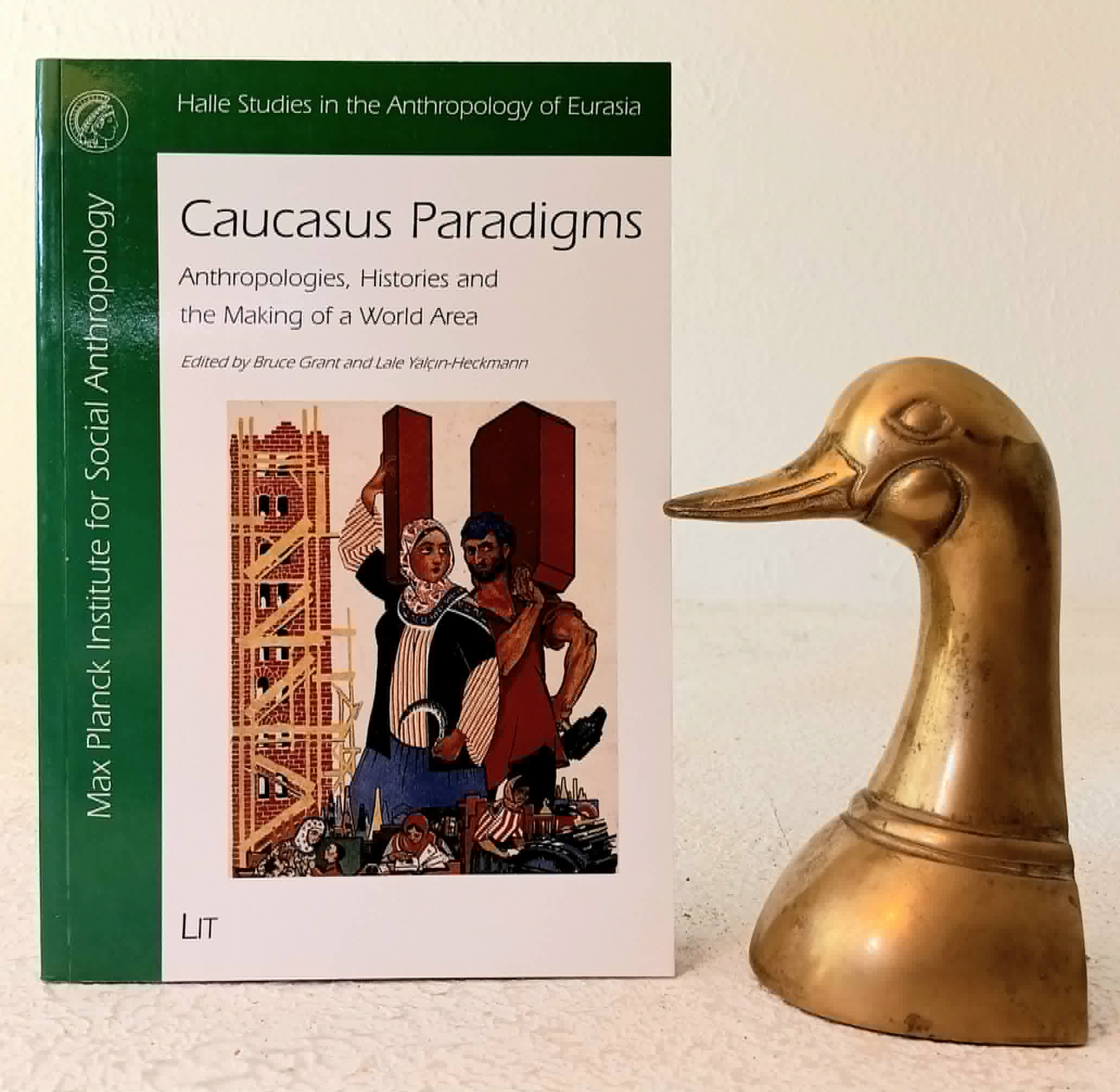Caucasus Paradigms: Anthropologies, Histories and the Making of a World Area (Halle Studies in the Anthropology of Eurasia)